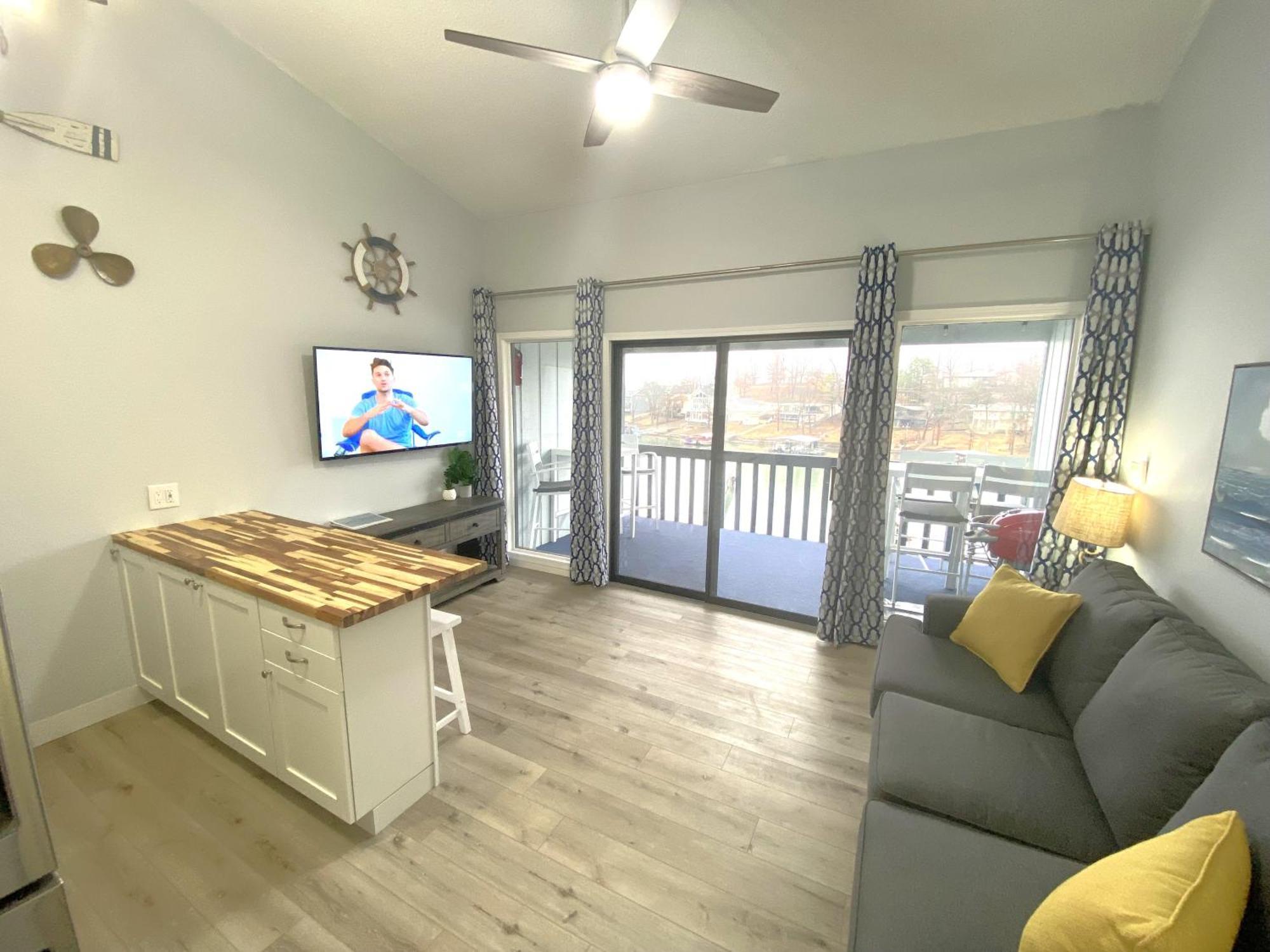 B Lakefront! Remodeled, Boat Slip, Patio Views, Pool, Boat Ramp, Wifi Осейдж Бийч Екстериор снимка